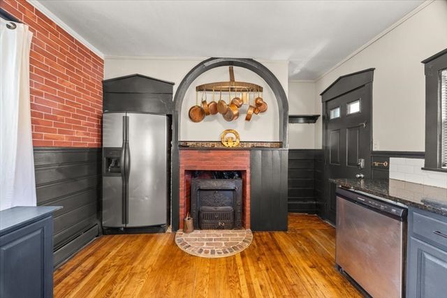 622 County St, New Bedford, MA 02740