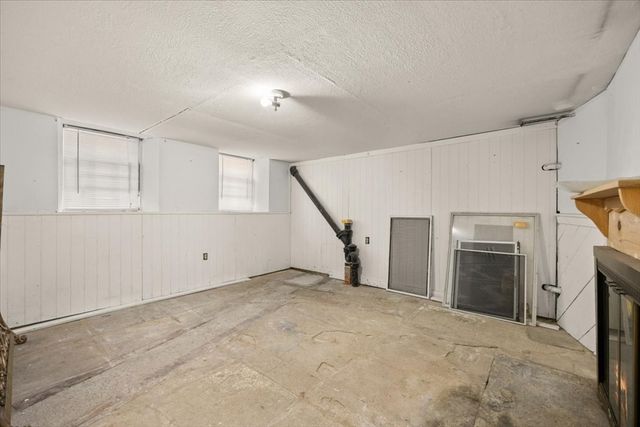 622 County St, New Bedford, MA 02740