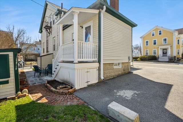622 County St, New Bedford, MA 02740