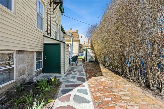 622 County St, New Bedford, MA 02740