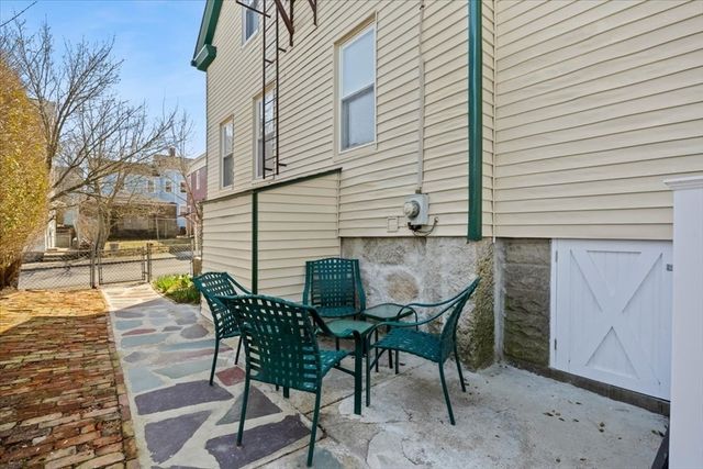 622 County St, New Bedford, MA 02740