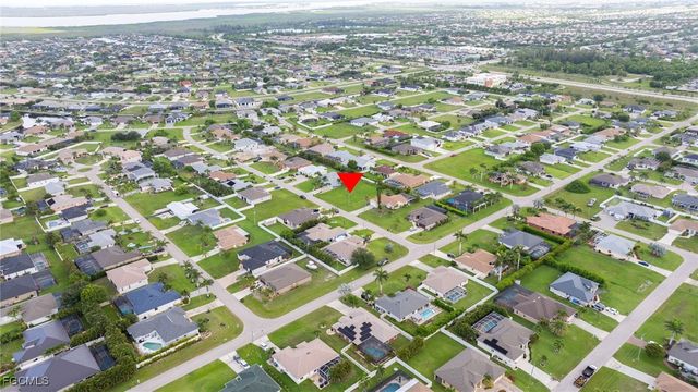 2247 SW 27th ST, Cape Coral, FL 33914