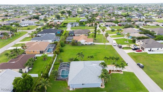 2247 SW 27th ST, Cape Coral, FL 33914