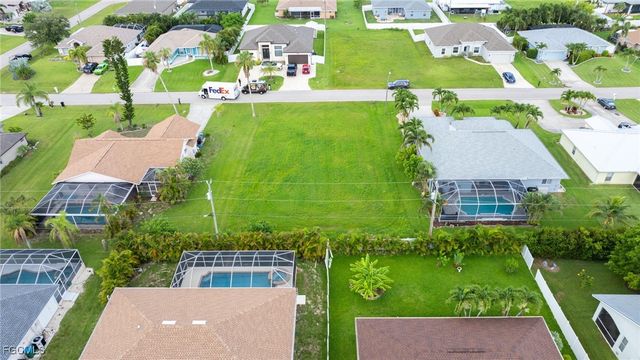 2247 SW 27th ST, Cape Coral, FL 33914