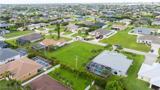 2247 SW 27th ST, Cape Coral, FL 33914