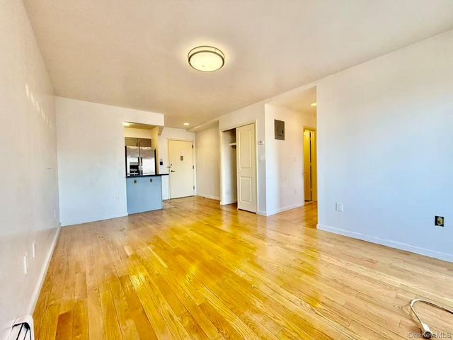 91-06 Whitney Avenue 4B, Elmhurst, NY 11373