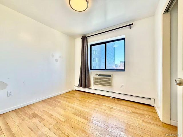 91-06 Whitney Avenue 4B, Elmhurst, NY 11373