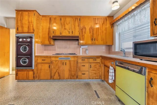 2441 Foxdale, La Habra, CA 90631