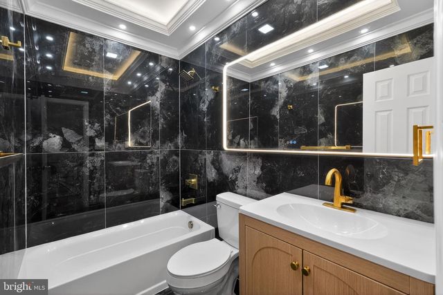 714 MARLYN RD, Philadelphia, PA 19151