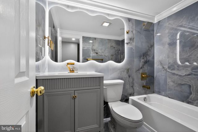 714 MARLYN RD, Philadelphia, PA 19151