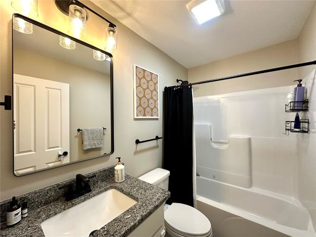 2239 Crestwood Lane, Marion, IA 52302