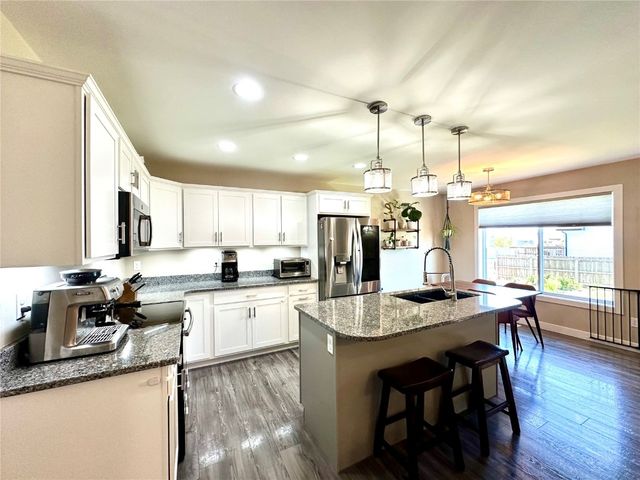 2239 Crestwood Lane, Marion, IA 52302