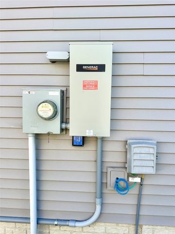 2239 Crestwood Lane, Marion, IA 52302