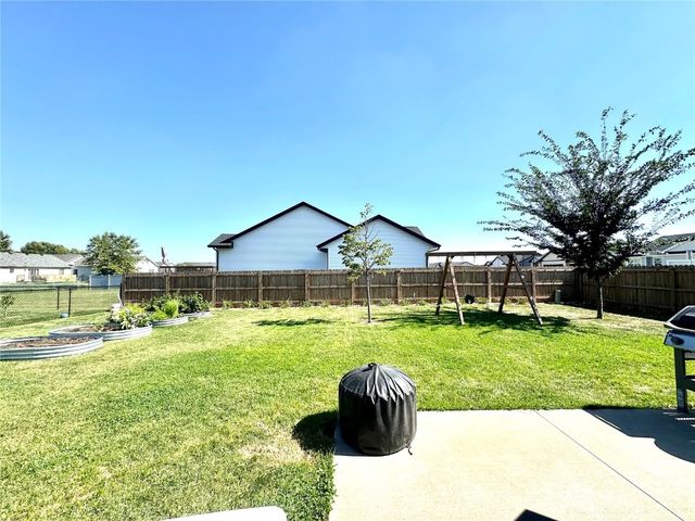 2239 Crestwood Lane, Marion, IA 52302