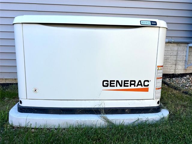 2239 Crestwood Lane, Marion, IA 52302