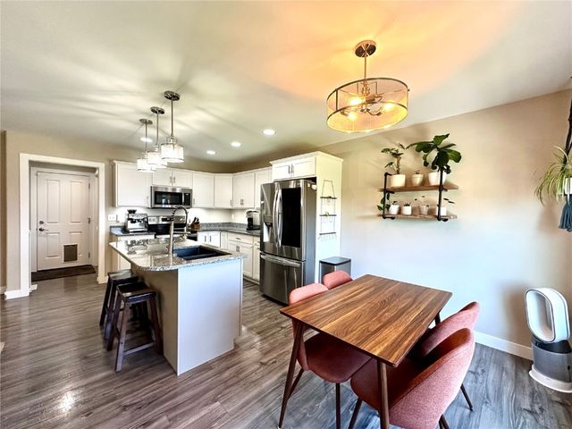 2239 Crestwood Lane, Marion, IA 52302