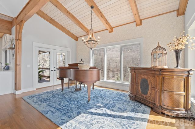 310 Peaks Creek Trail, Maggie Valley, NC 28751