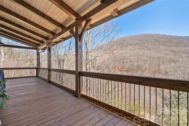 310 Peaks Creek Trail, Maggie Valley, NC 28751
