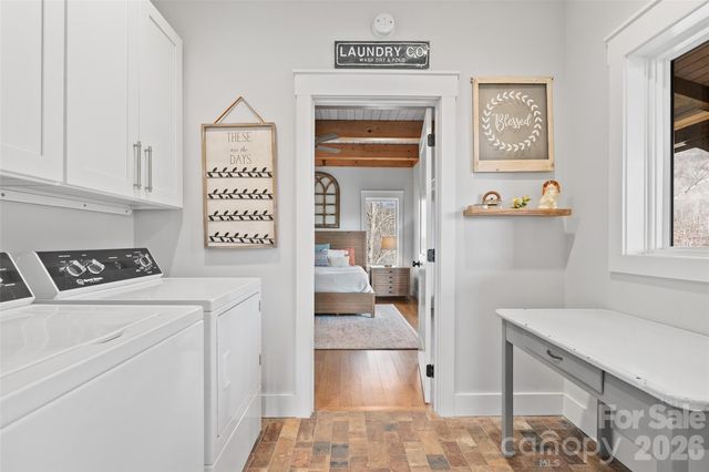 310 Peaks Creek Trail, Maggie Valley, NC 28751