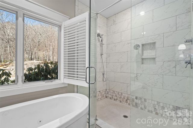 310 Peaks Creek Trail, Maggie Valley, NC 28751