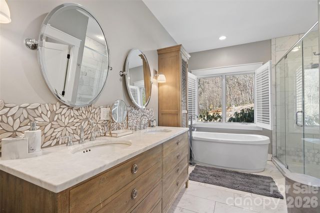 310 Peaks Creek Trail, Maggie Valley, NC 28751