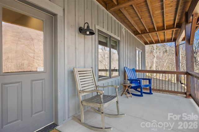 310 Peaks Creek Trail, Maggie Valley, NC 28751
