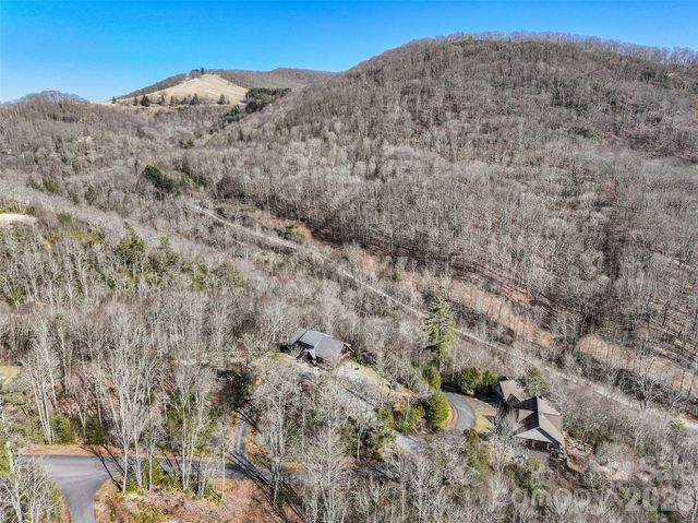 310 Peaks Creek Trail, Maggie Valley, NC 28751