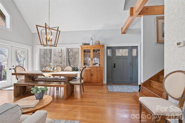 310 Peaks Creek Trail, Maggie Valley, NC 28751