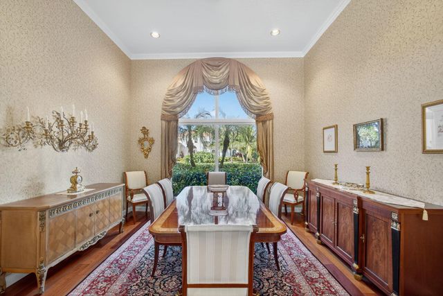 42 Cayman Place, Palm Beach Gardens, FL 33418