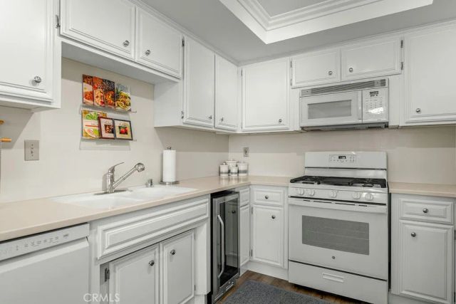 1110 W 10th 104, San Pedro, CA 90731