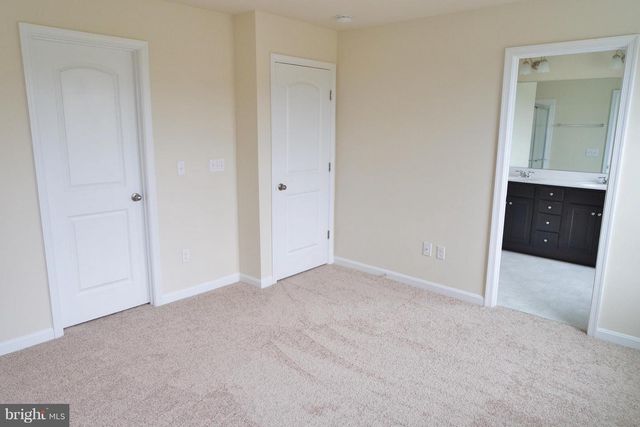 48 NIBLICK SQ, Front Royal, VA 22630