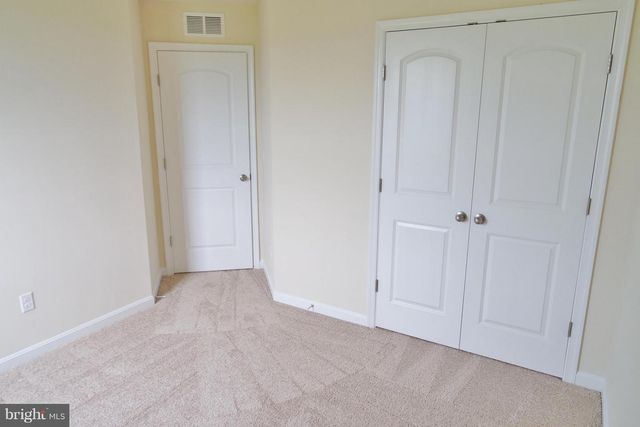 48 NIBLICK SQ, Front Royal, VA 22630