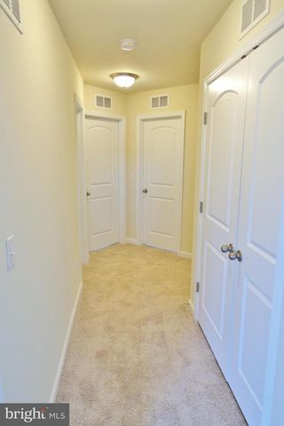 48 NIBLICK SQ, Front Royal, VA 22630