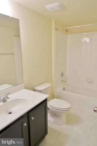 48 NIBLICK SQ, Front Royal, VA 22630