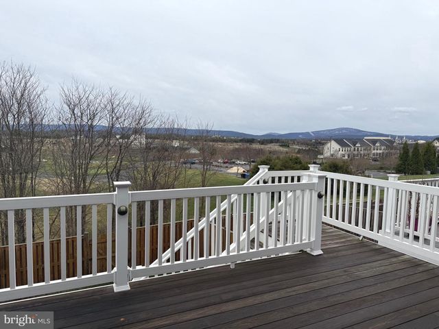 48 NIBLICK SQ, Front Royal, VA 22630