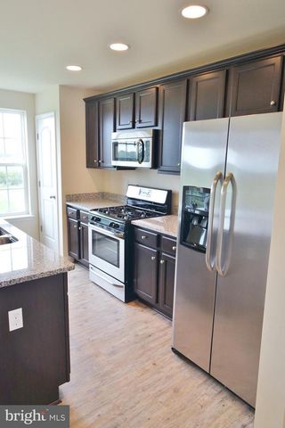 48 NIBLICK SQ, Front Royal, VA 22630