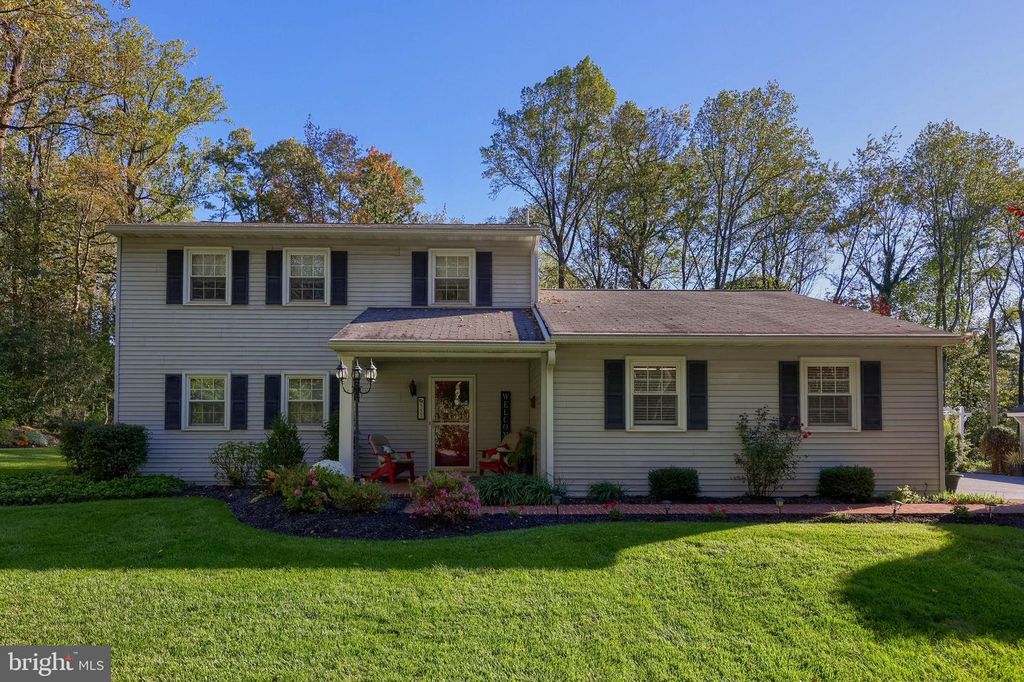 553 RIDGE AVE, Ephrata, PA 17522