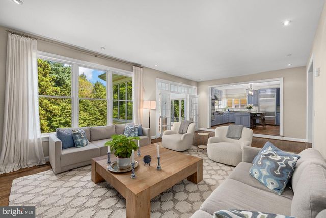 10837 S GLEN RD, Potomac, MD 20854