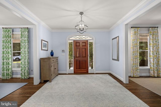 10837 S GLEN RD, Potomac, MD 20854