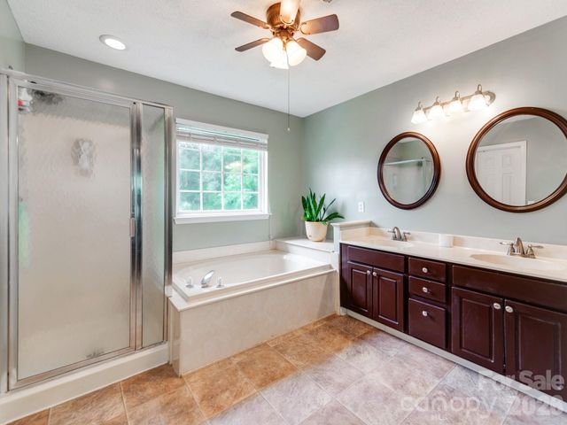 5999 Brookstone Drive NW, Concord, NC 28027