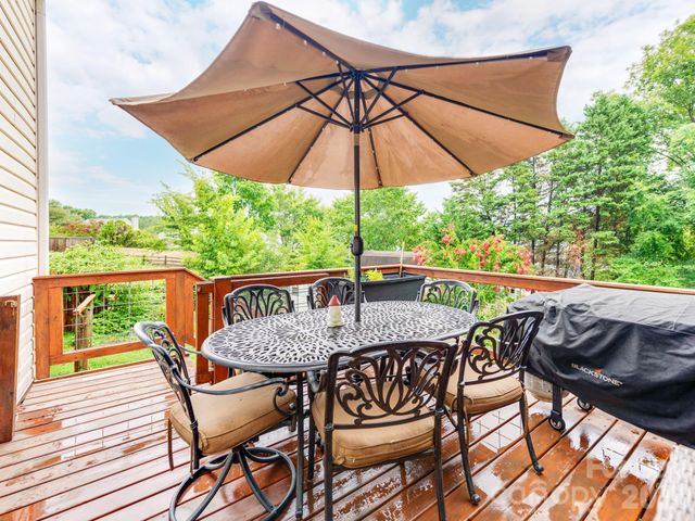 5999 Brookstone Drive NW, Concord, NC 28027