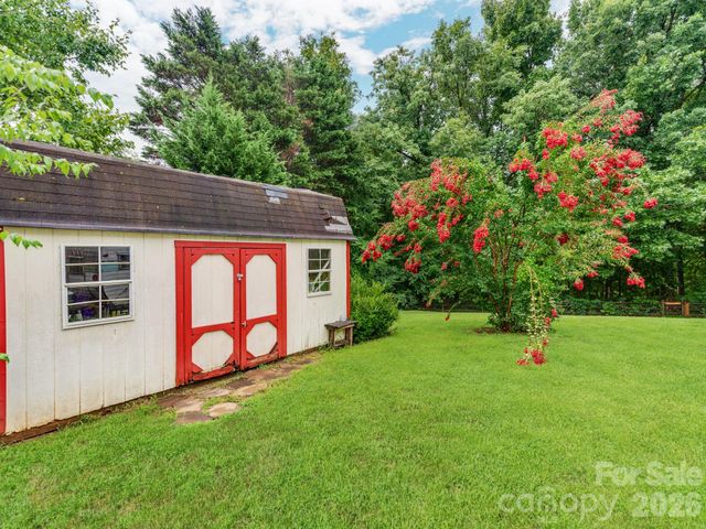 5999 Brookstone Drive NW, Concord, NC 28027