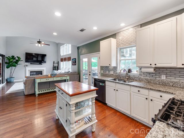 5999 Brookstone Drive NW, Concord, NC 28027