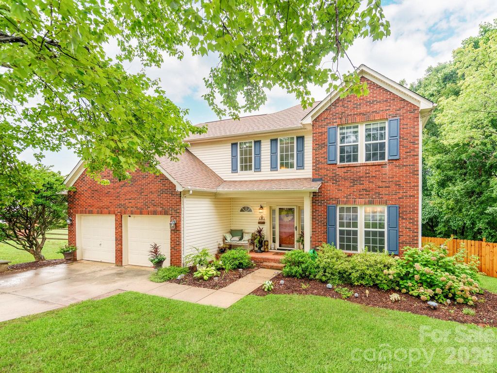 5999 Brookstone Drive NW, Concord, NC 28027