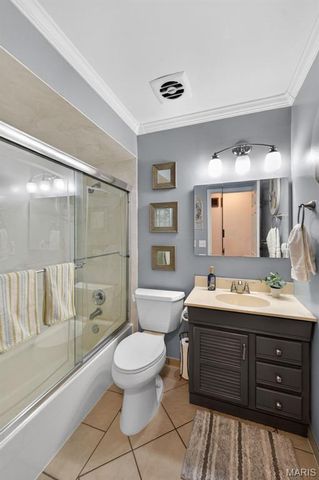 33 Ayrshire Road, St Charles, MO 63303