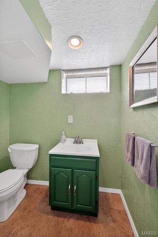 33 Ayrshire Road, St Charles, MO 63303