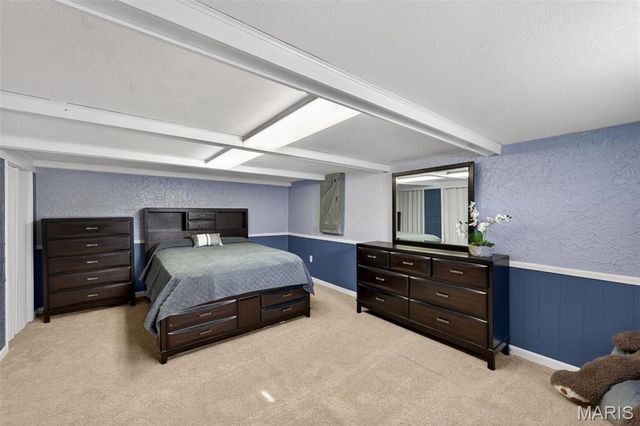 33 Ayrshire Road, St Charles, MO 63303