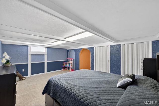 33 Ayrshire Road, St Charles, MO 63303