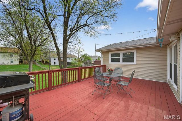 33 Ayrshire Road, St Charles, MO 63303