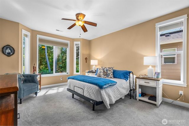 8227 Orcas Loop NE, Lacey, WA 98516